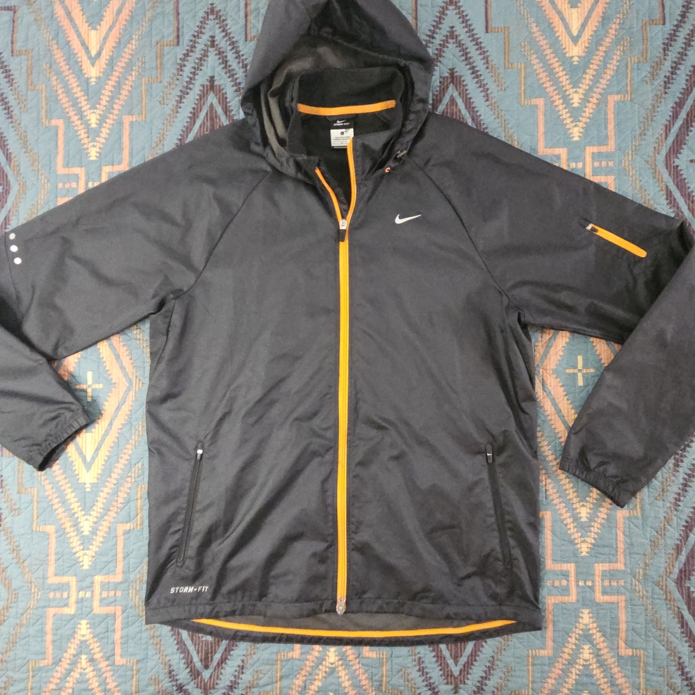 Nike Storm Fit‎
